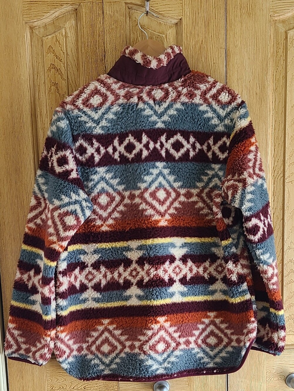 LIV Outdoor Aztec Pattern Pullover - - Picture 7 of 11